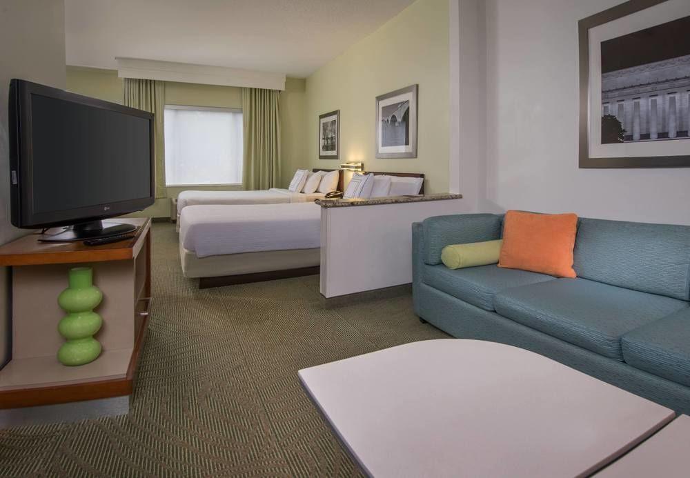Hotel Springhill Reston 3*