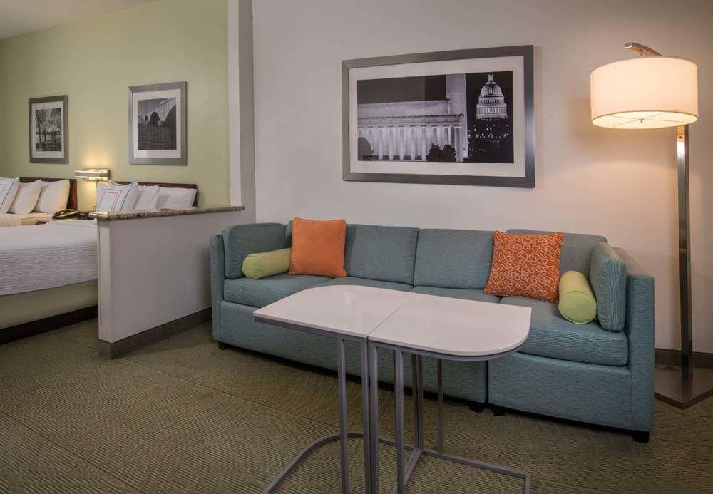 Springhill Reston 3*