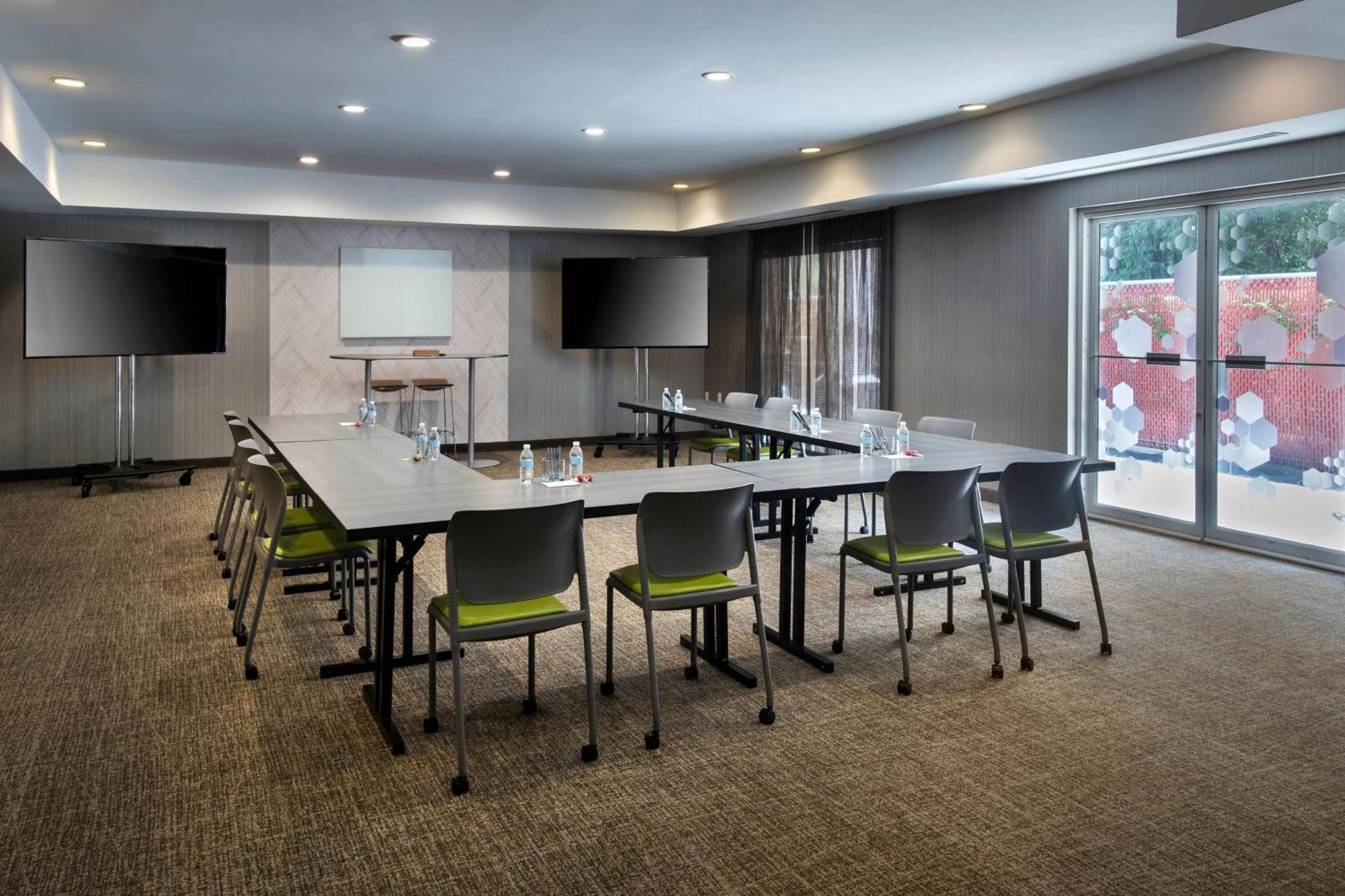 Springhill Reston Hotel